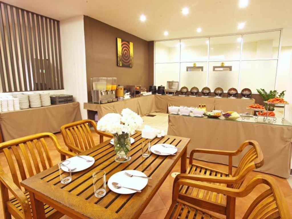The Zen Hotel Pattaya Buitenkant foto