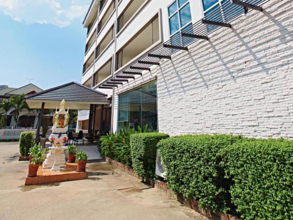 The Zen Hotel Pattaya Buitenkant foto