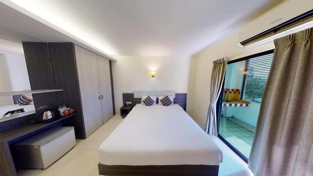 The Zen Hotel Pattaya Buitenkant foto