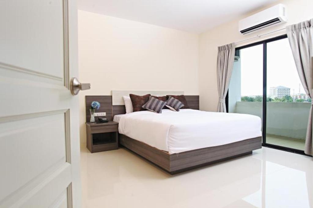 The Zen Hotel Pattaya Buitenkant foto