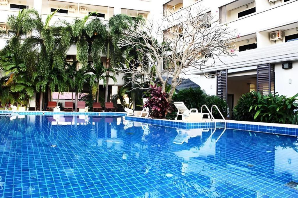 The Zen Hotel Pattaya Buitenkant foto