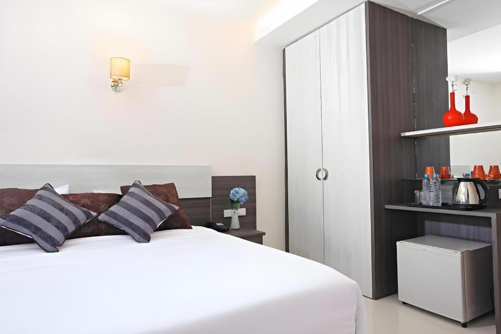 The Zen Hotel Pattaya Buitenkant foto
